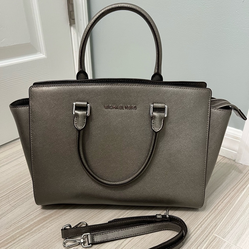 MICHAEL Michael Kors Selma Medium Metallic Leather Satchel